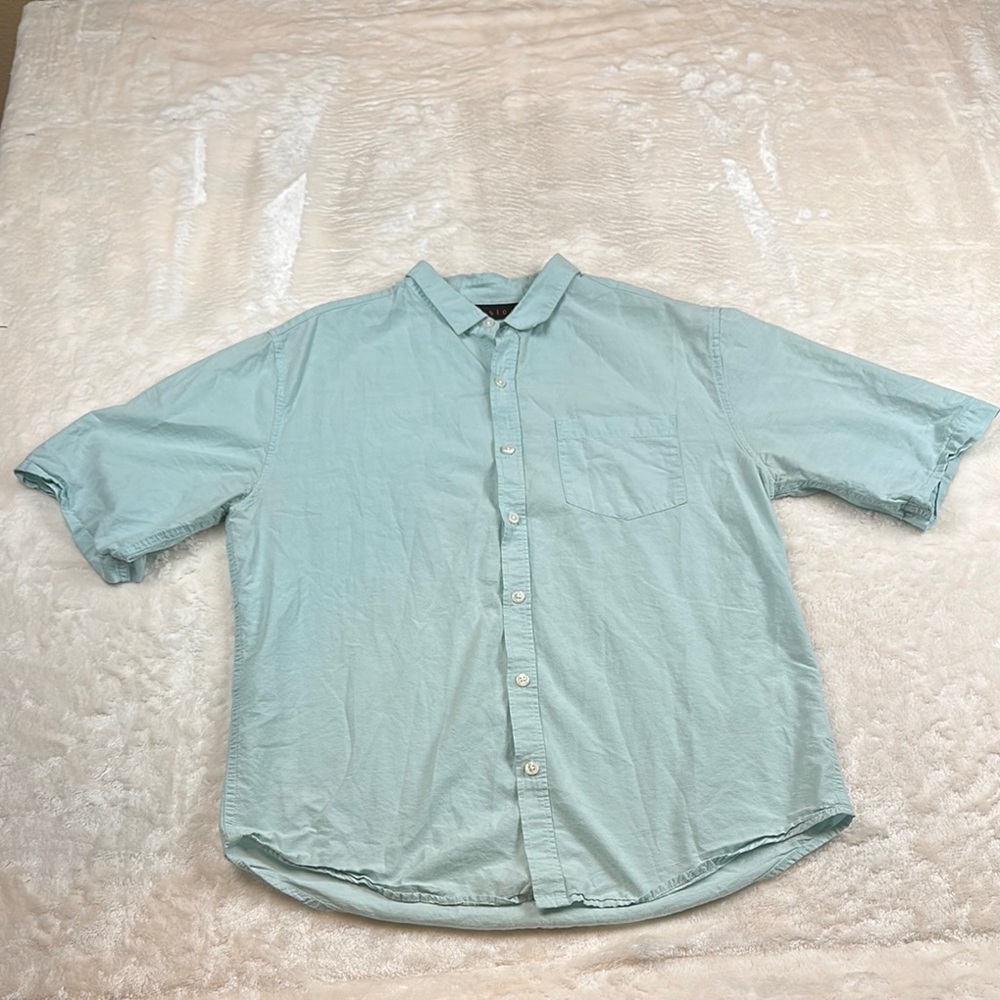 Men's Light Blue Casual Button-Down Shirt